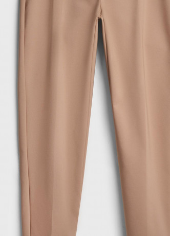 Зауженные прямые брюки