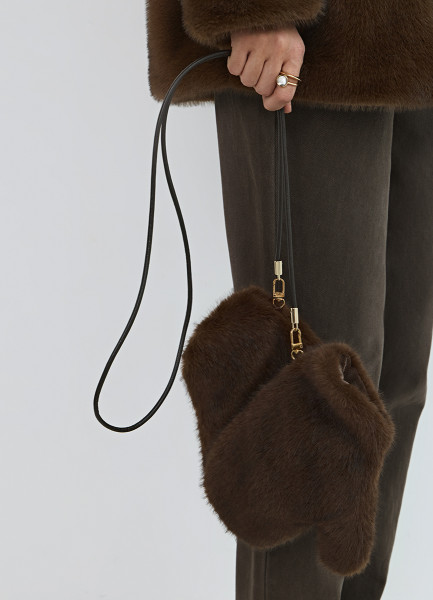 Варежки из искусственного меха Коричневый 1999₽