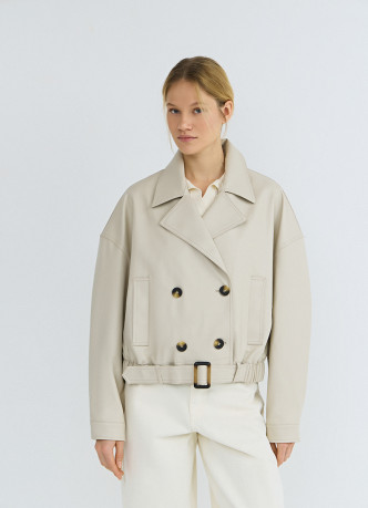 Короткое пальто из искуственной кожи