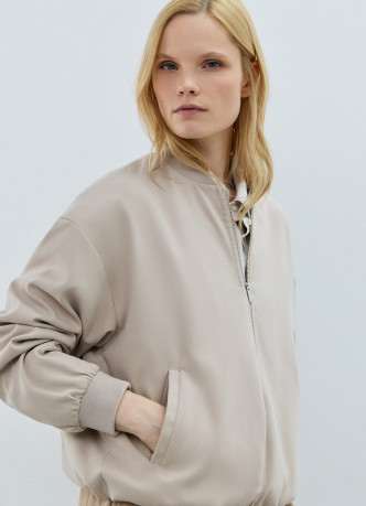 Бомбер на молнии