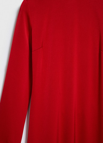 Сатиновое платье с завязками на спине