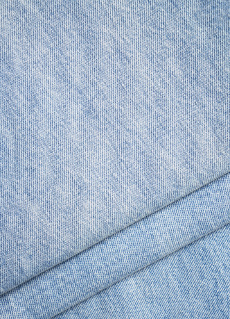 Прямые джинсы с брелоком