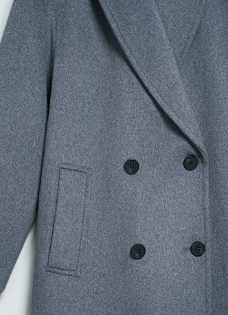 Длинное двубортное пальто из шерсти