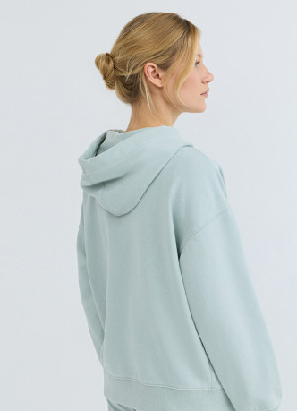 Толстовка на молнии с вышивкой