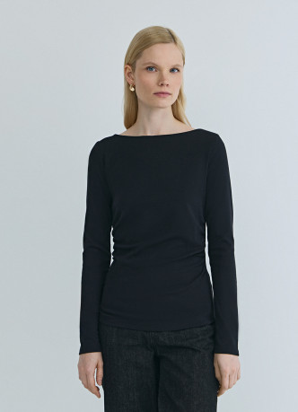 Лонгслив с вырезом лодочкой