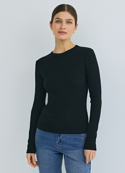 Лонгслив в рубчик Черный 1599₽