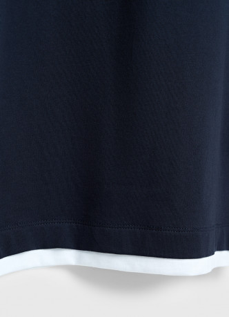 Футболка с имитацией второго слоя