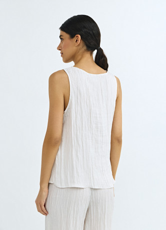 Топ из жатой ткани