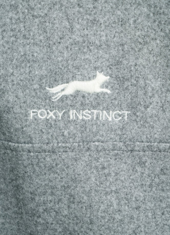 Толстовка с воротником-стойкой на молнии