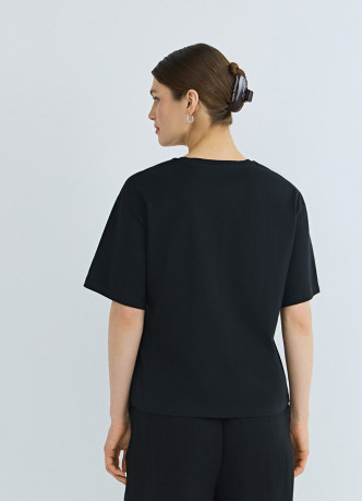 Футболка с узлом