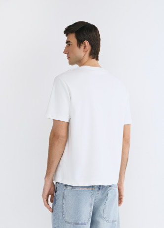 Футболка с объёмным принтом