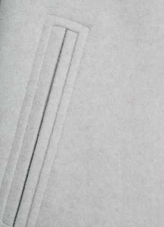 Короткое двубортное пальто