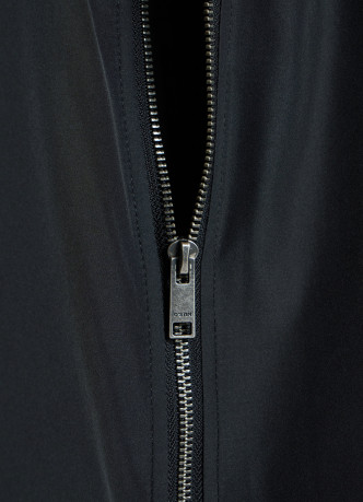 Утеплённый бомбер