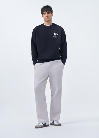 Свитшот с вышивкой