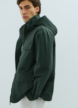 Куртка с накладными карманами