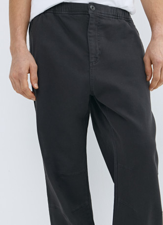 Джоггеры из эластичной ткани