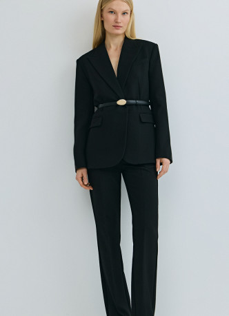 Расширенные книзу брюки