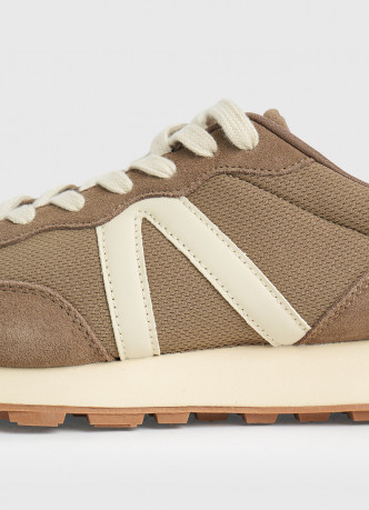 Кроссовки с натуральной замшей