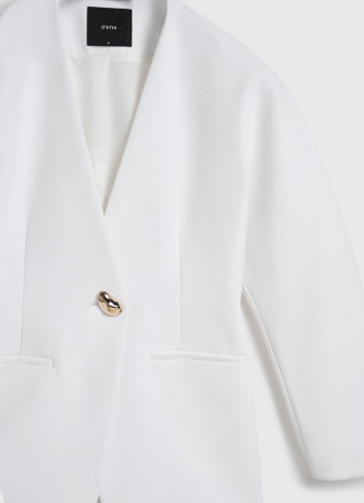 Однобортный жакет с цельнокроенным рукавом