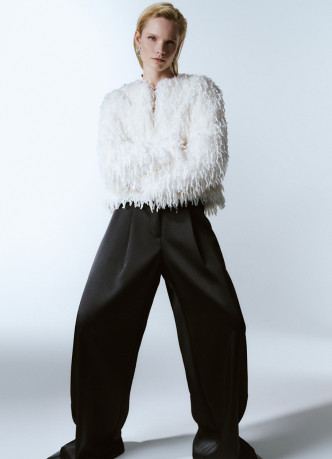 Укороченный фактурный жакет