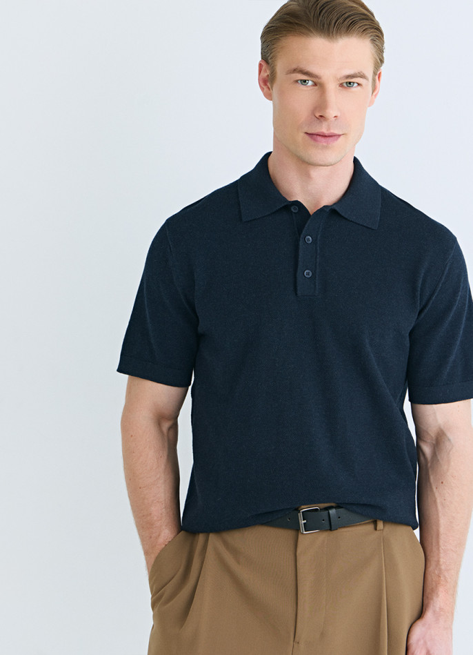 Поло из текстурной ткани