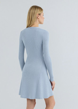 Вязаное платье мини