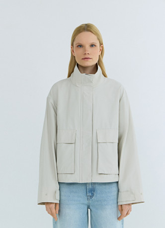 Лёгкая куртка с воротником-стойкой