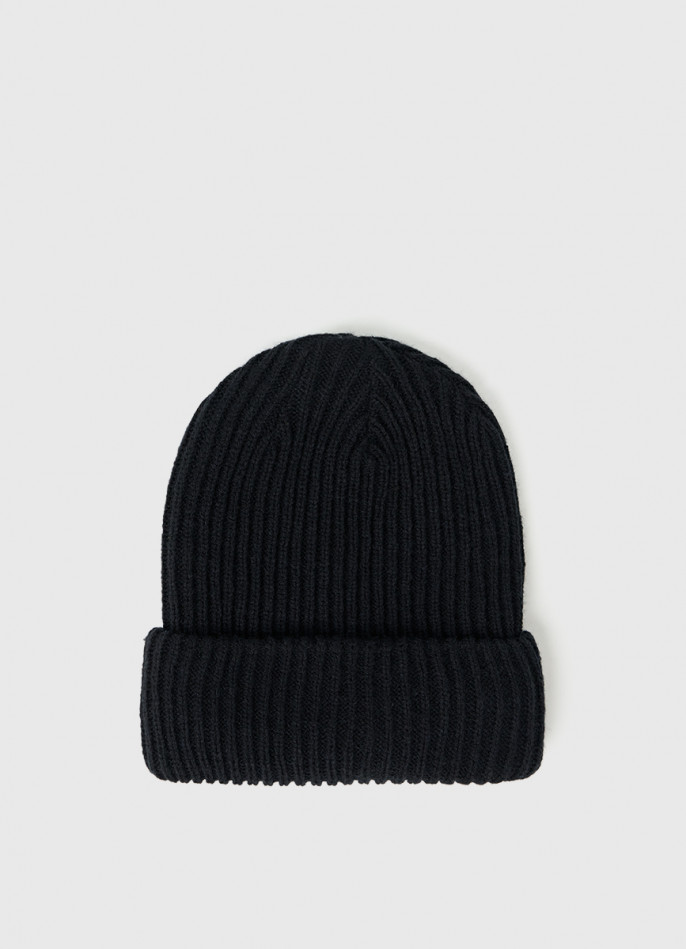 Вязаная шапка для мальчиков