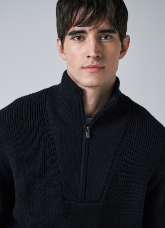 Джемпер с воротником-стойкой на молнии