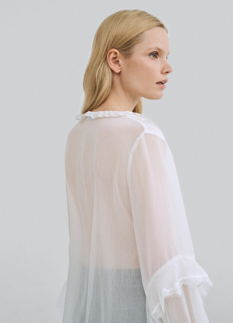 Блузка из шифона с рюшами