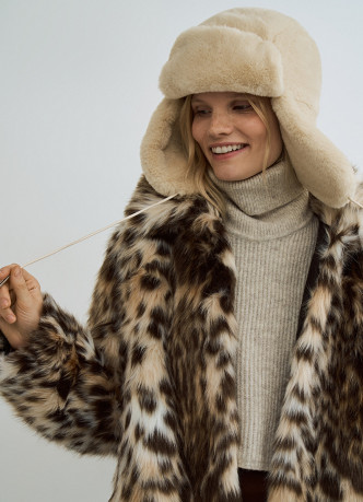 Шапка-ушанка из искусственного меха