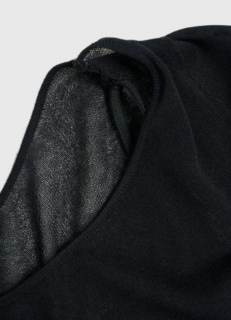 Вязаное платье с вырезом лодочкой