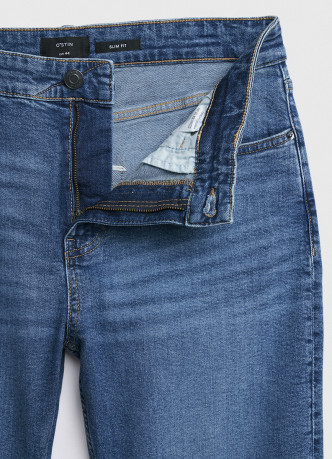 Зауженные джинсы