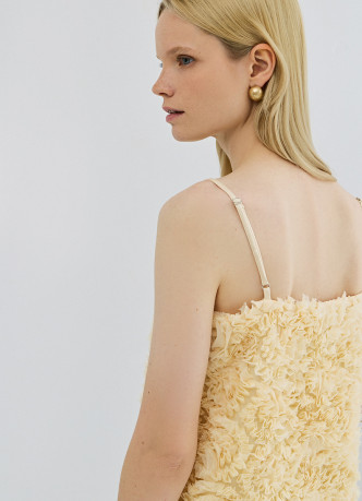 Фактурный топ на бретелях