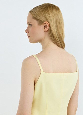 Жилет на тонких бретелях