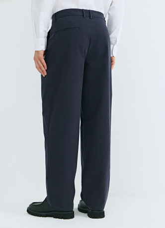 Брюки из техноткани со складками