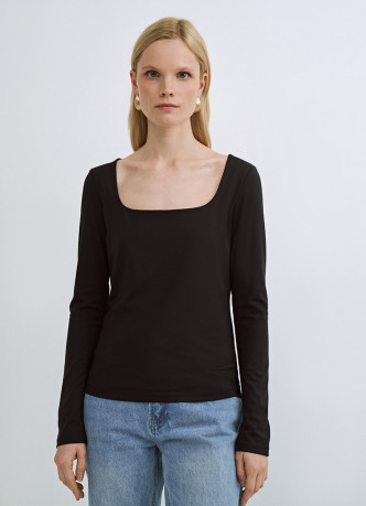 Лонгслив с квадратным вырезом