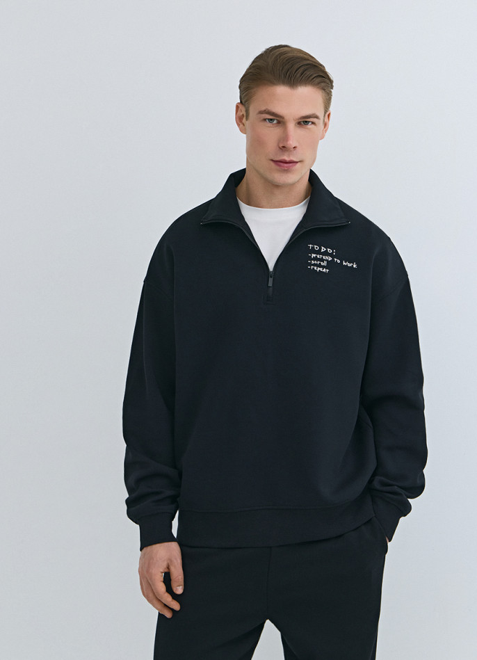 Толстовка с воротником-стойкой на молнии