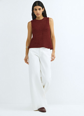 Широкие джинсы с плетением на поясе