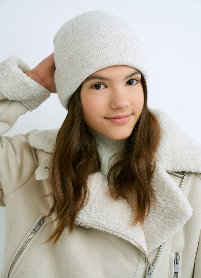 Вязаная шапка для девочек