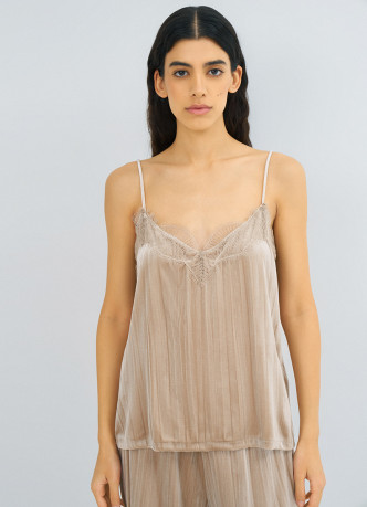 Бархатный топ с кружевом