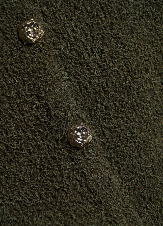 Укороченный кардиган из махровой пряжи