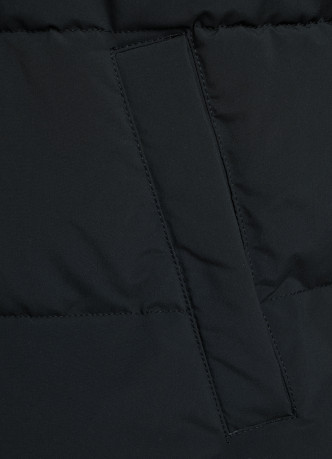 Утеплённая базовая куртка с капюшоном