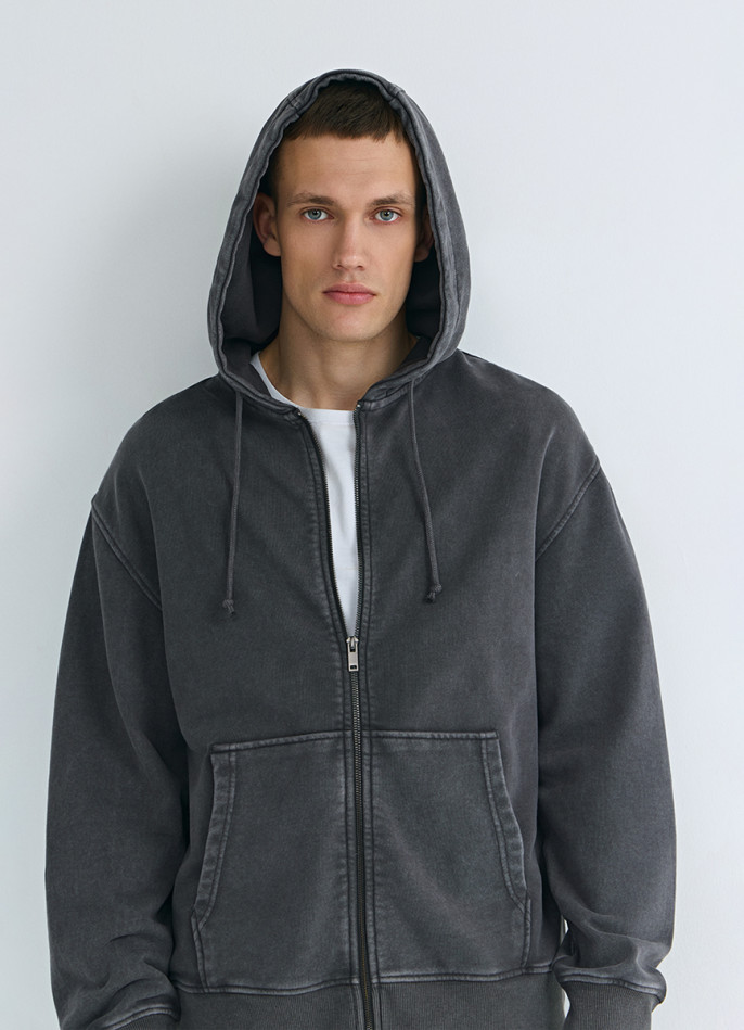 Толстовка на молнии с эффектом стирки