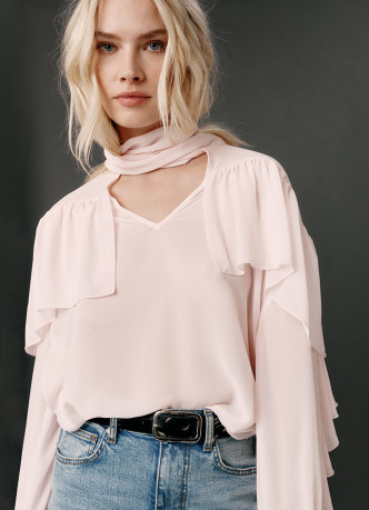 Блузка с объёмными рюшами