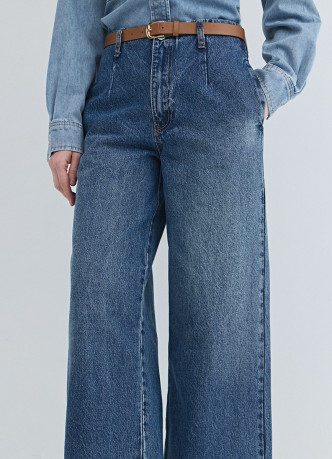 Широкие джинсы с высокой посадкой и ремнем