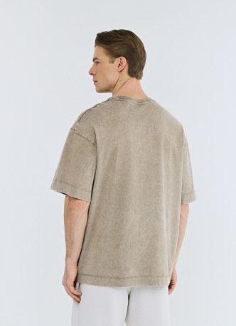 Базовая футболка с эффектом стирки