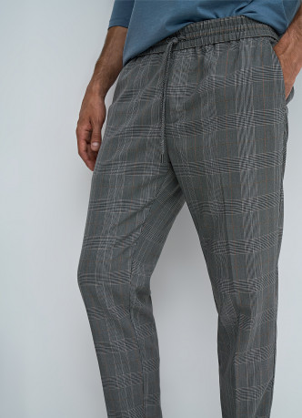 Брюки в клетку