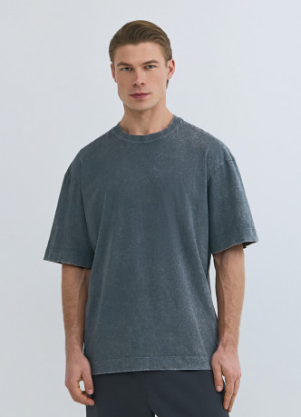 Базовая футболка с эффектом стирки