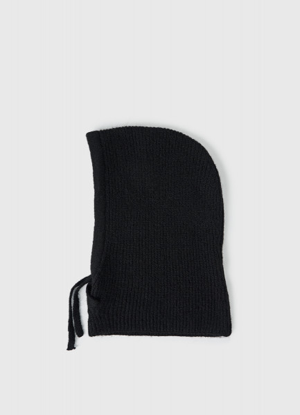 Вязаная шапка-капор с завязками Черный 1599₽